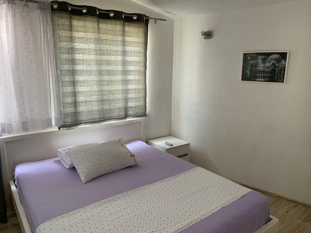 Ferienwohnung Oborska Ulica Centar Baška Voda Exterior foto